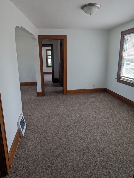 Dinning Room (hall to beds) - 1005 9th Ave