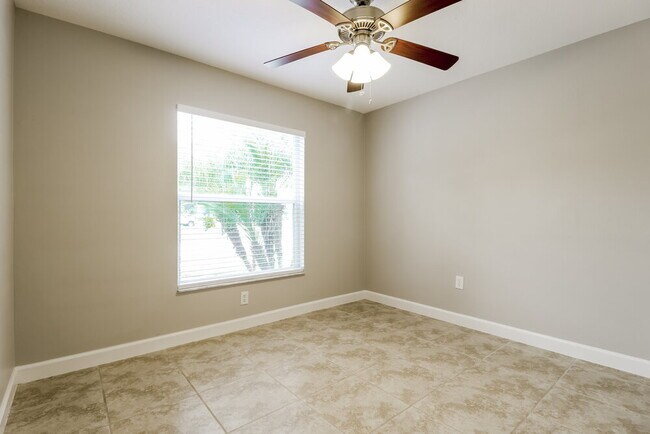 Building Photo - 1243 Big Sky Dr