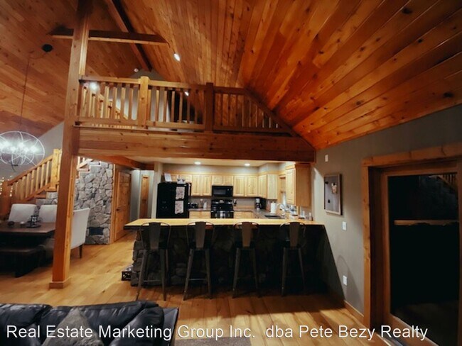Building Photo - 4 br, 3 bath House - 382-60 Butts Rd