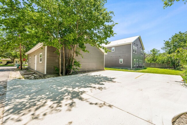 Building Photo - 778 N Belknap St