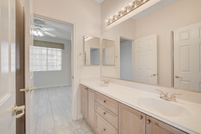 Building Photo - 3051 Hills of Gold Ct