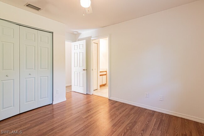 Building Photo - 590 6th St NE