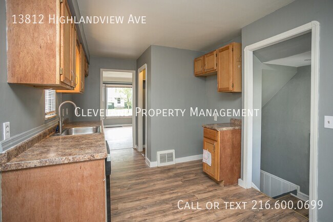 Building Photo - 13812 Highlandview Ave