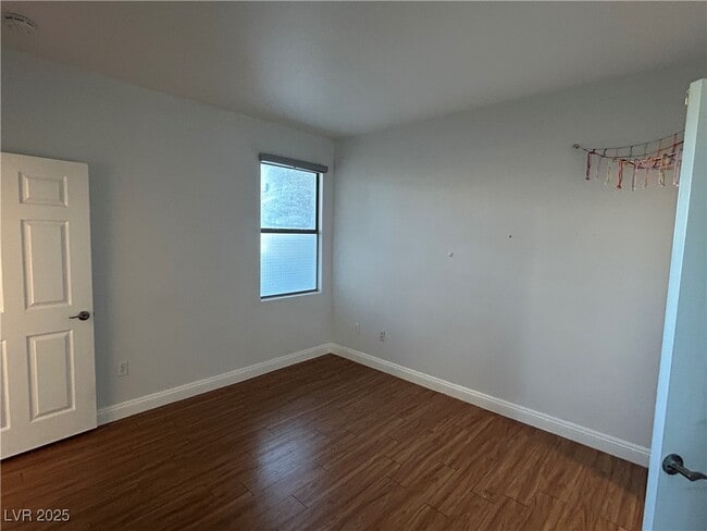 Building Photo - 8000 W Badura Ave