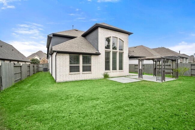 Building Photo - 16826 Beechwood Forest Way