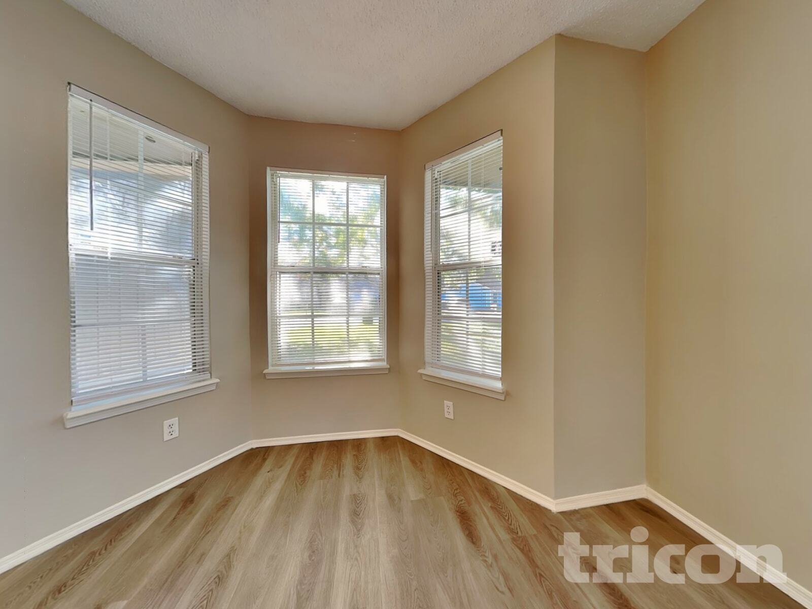 Building Photo - 606 Radnor Ln