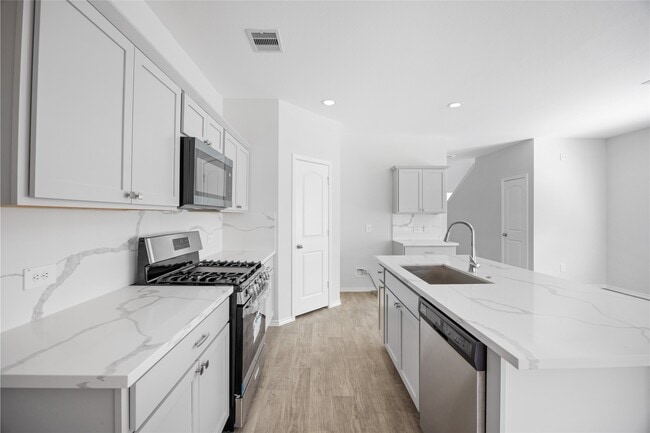 Building Photo - 24059 Kentwood Springs Dr