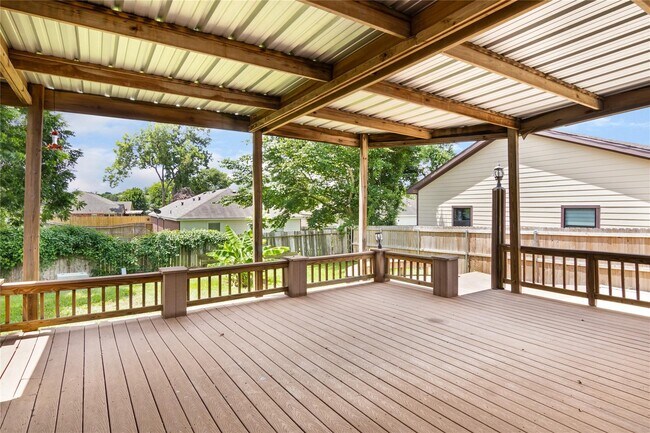 Building Photo - 12757 Lake Conroe Hills Dr