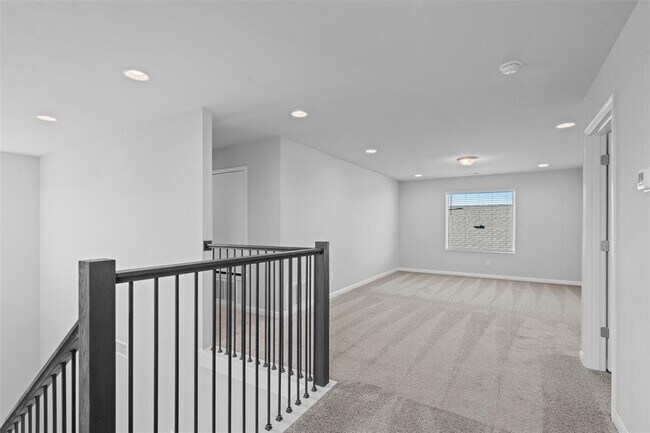 Building Photo - 453 Gaida Loop