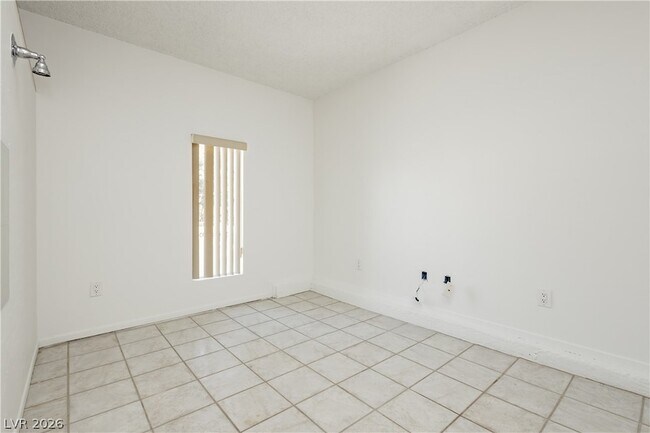 Building Photo - 3969 Manford Cir