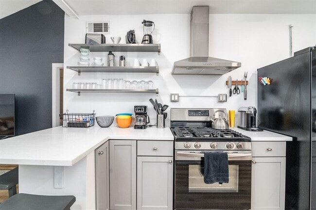 Building Photo - 1507 Holly St