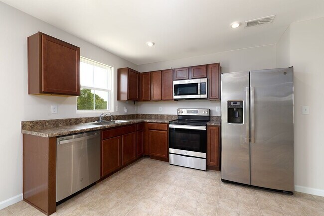 Building Photo - Single Family Home