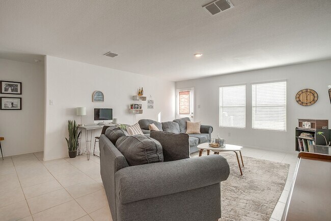 Building Photo - 6329 Becker Ave