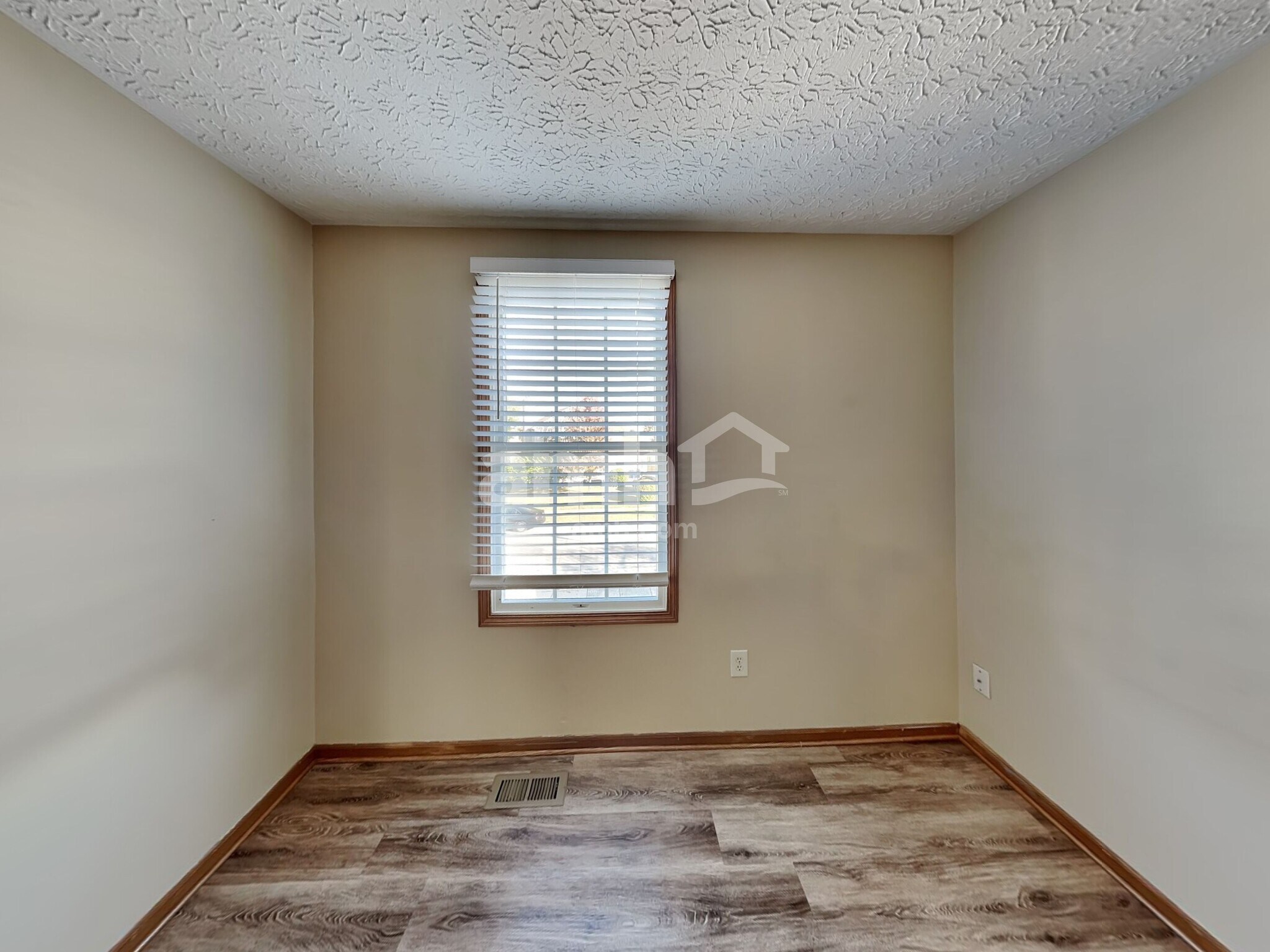 Building Photo - 4620 Dungannon Dr