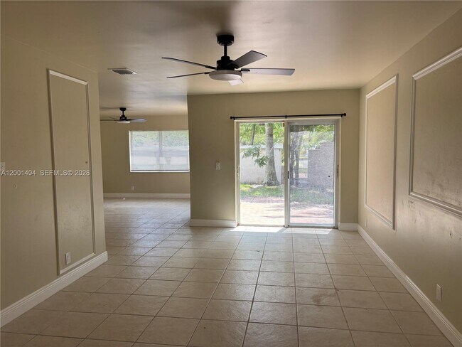 Building Photo - 5450 NW 94th Terrace