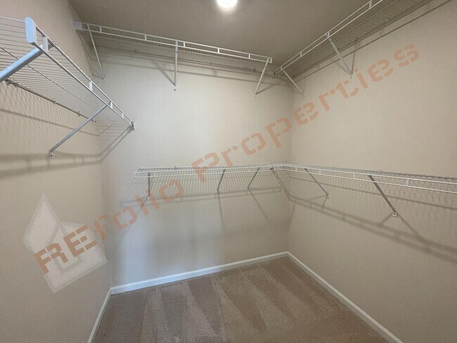 Building Photo - 1211 Homecoming Wy