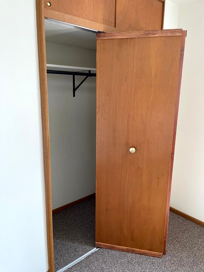 Building Photo - 6 Florentine Ct