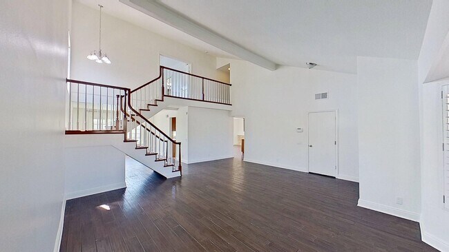Building Photo - 24671 Paige Cir