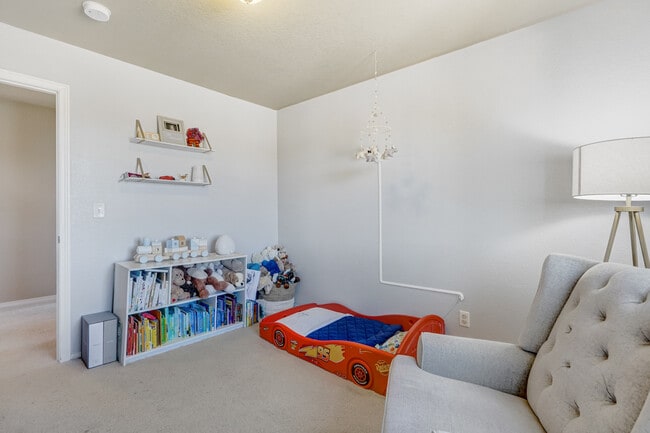 Building Photo - 7143 Jagged Rock Cir