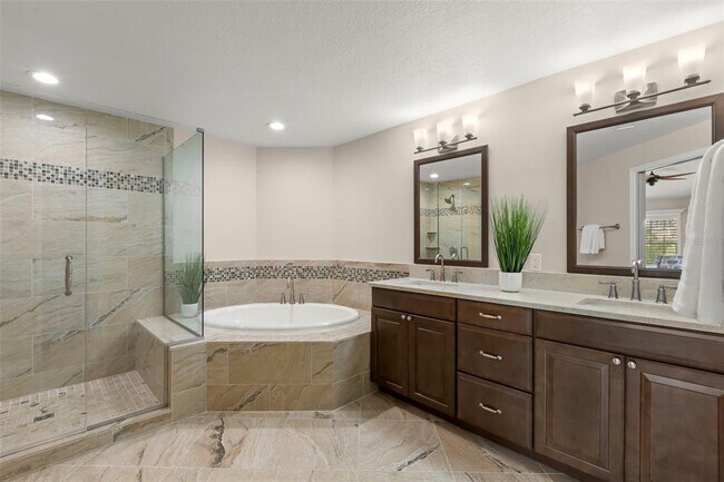 Building Photo - 9201 Captiva Cir