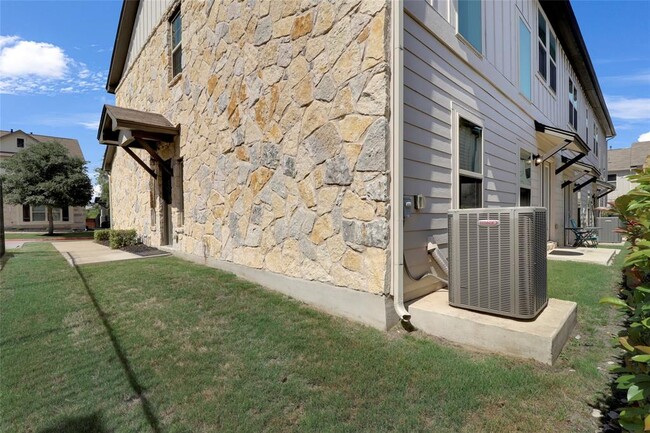 Building Photo - 1513 Catalan Rd