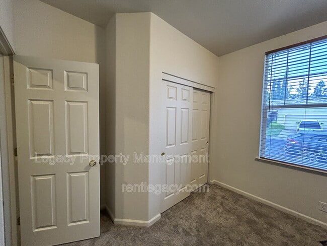 Building Photo - 1867 Malachite Way