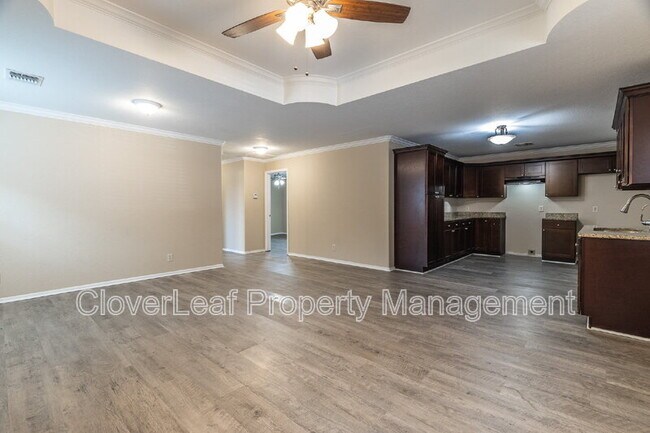 Building Photo - 3613 Candle Ridge Dr