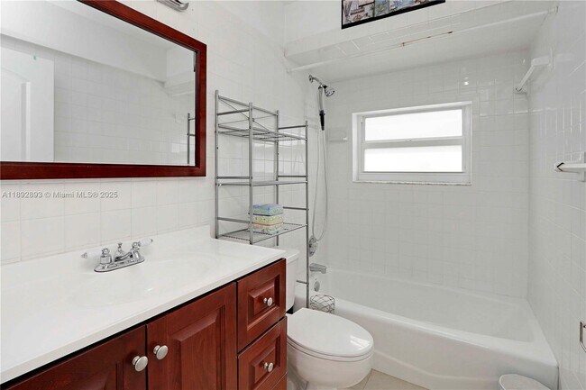 Building Photo - 10211 SW 80th St