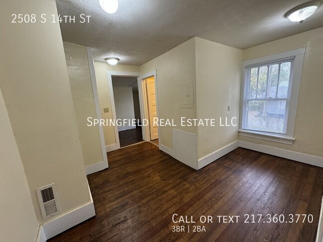 Building Photo - 2508 S 14th St