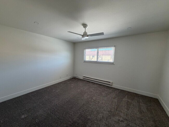 Building Photo - 435 Pine Meadows Dr