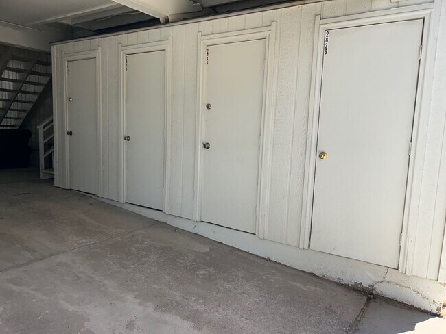 Building Photo - FREE RENT! 2 WEEKS FREE