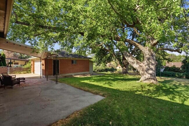 Building Photo - "Charming 2-Bedroom Duplex Retreat on Eccles Ave – Spacious 1,256 Sq Ft Home in Ogden!"