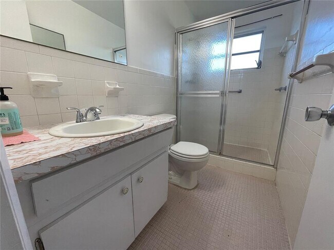 Building Photo - 2359 Finlandia Ln
