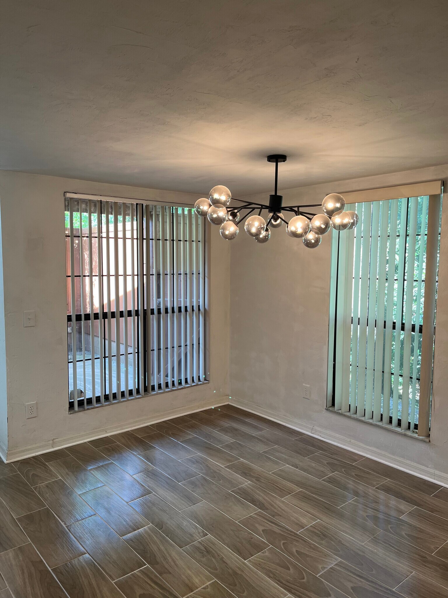 Building Photo - 5868 SW 8th Pl