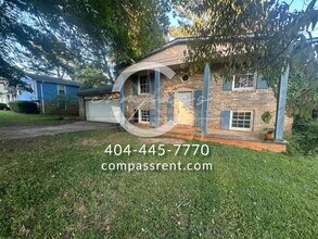 Building Photo - 3733 Millikin Ct