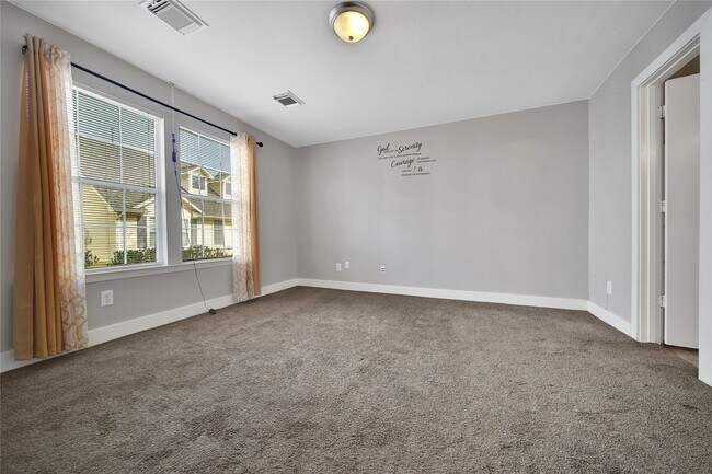 Building Photo - 11940 Chanteloup Dr