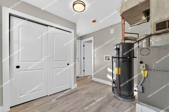 Building Photo - Completely Renovated 2-Bedroom Home in Westland!