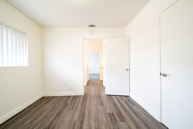 Building Photo - 1466 Bonair Rd