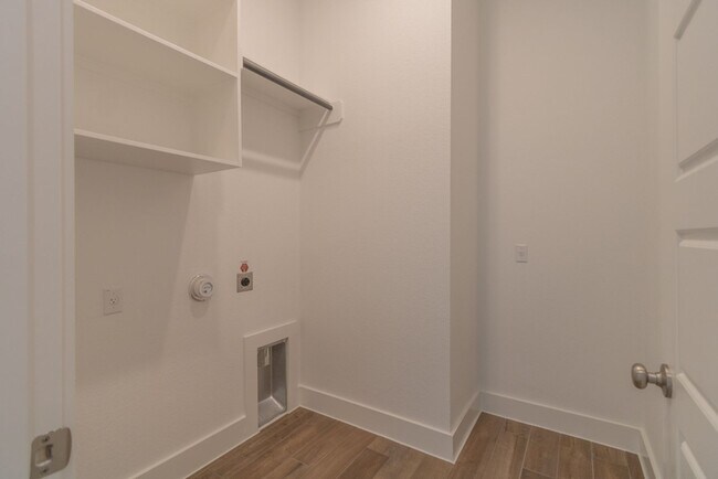 Building Photo - 1408 Plum Tree Way