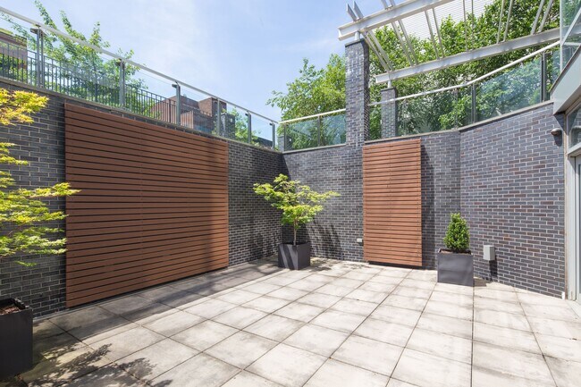 Building Photo - 163 Washington Ave