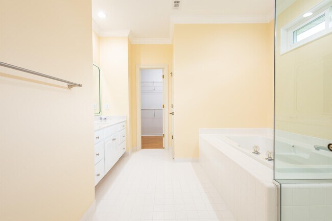 Building Photo - 4485 Turnberry Pl