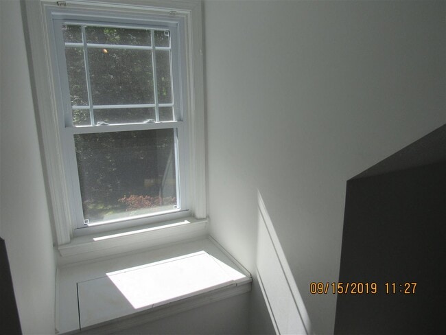 Building Photo - 56 McIntosh Ln