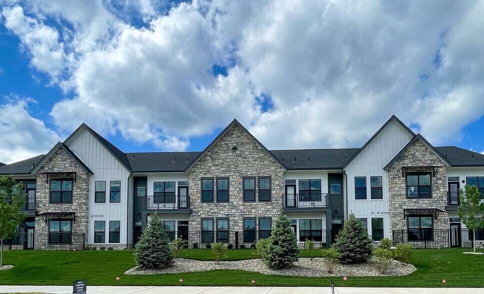 The Crossings 57490 Lyon Center Dr W New Hudson MI 48165 Apartment