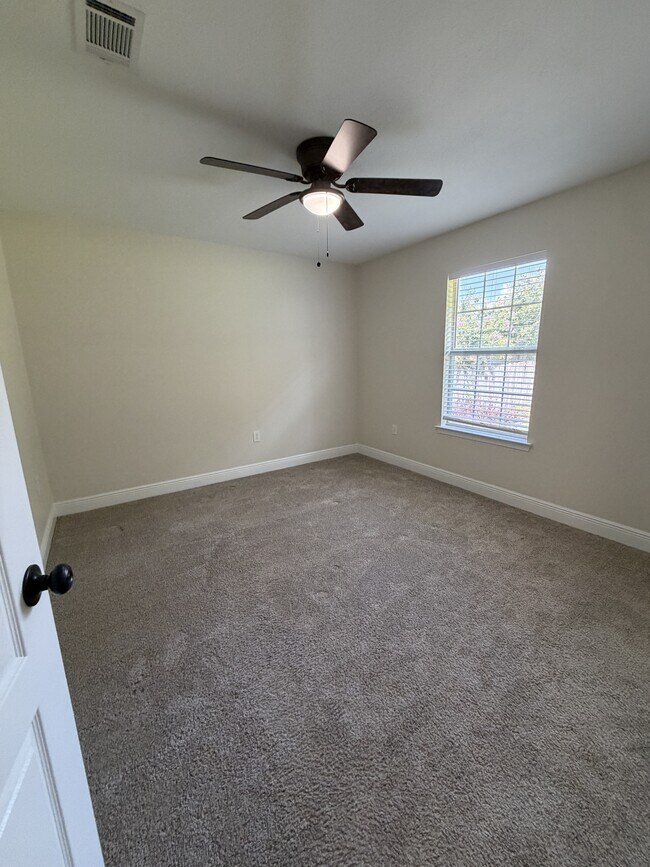 Building Photo - 6130 Ashton Woods Cir