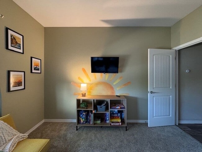 Building Photo - Los Lagos Lakefront WINTER Rental 3Br with Utilities AVAILABLE 10/1/2025