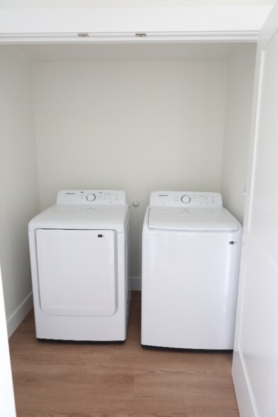 Building Photo - 12903 SE Ridgecrest Rd