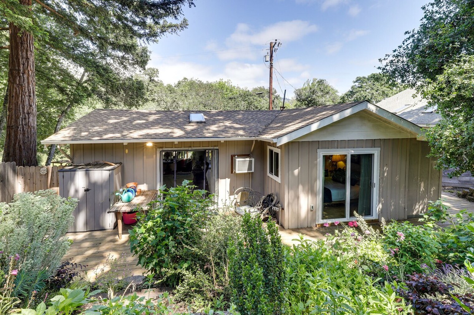 Building Photo - 4460 Lakeside Rd