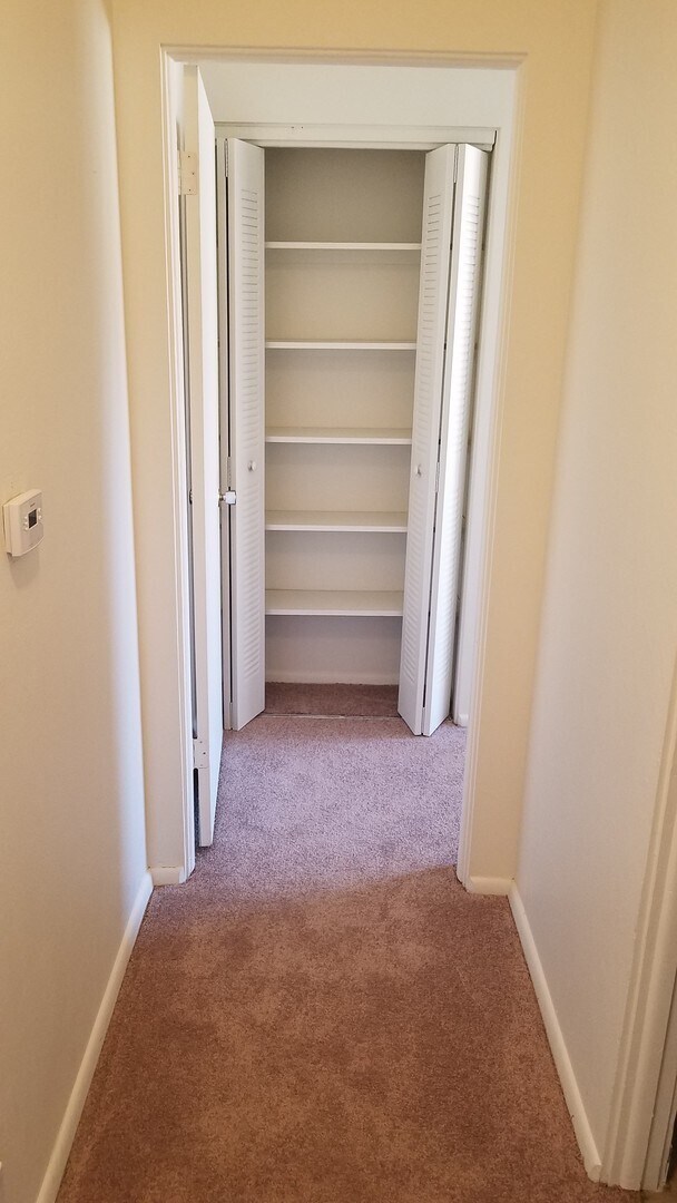 Building Photo - Charming 2-Bedroom Condo for Rent