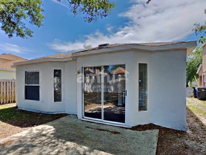 Building Photo - 10440 Blackmore Dr