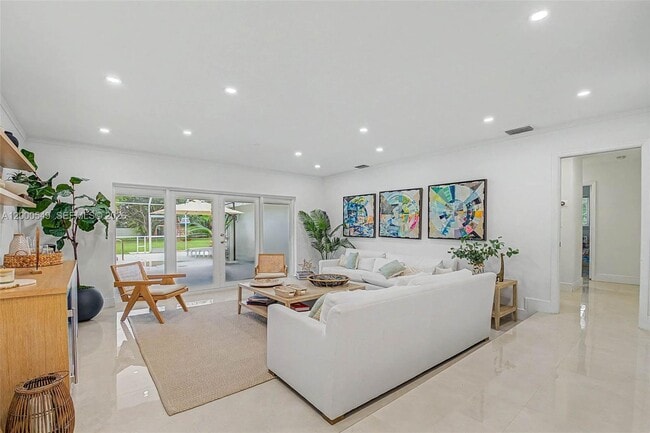 Building Photo - 7230 SW 104th St